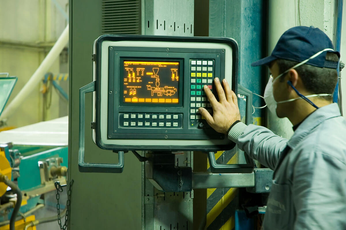 industrial device with operator
